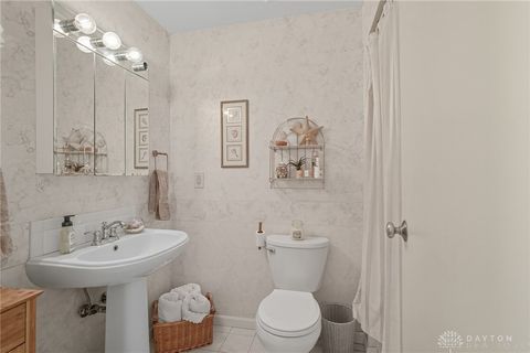 Tiny photo for 631 Augusta Drive, Fairborn, OH 45324 (MLS # 945400)