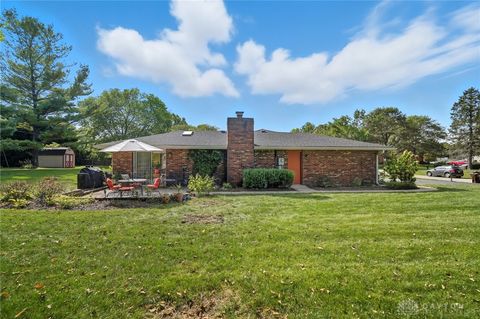 Tiny photo for 631 Augusta Drive, Fairborn, OH 45324 (MLS # 945400)