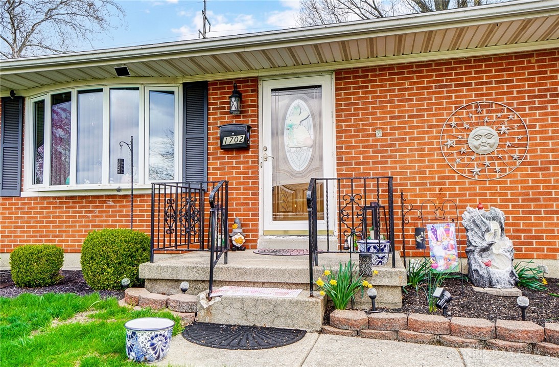 1702 Thomas Drive, Springfield, Ohio image 5