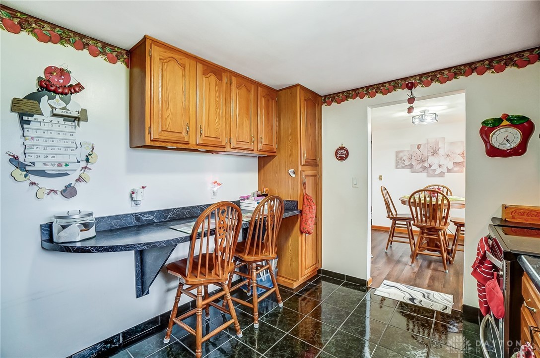1702 Thomas Drive, Springfield, Ohio image 14