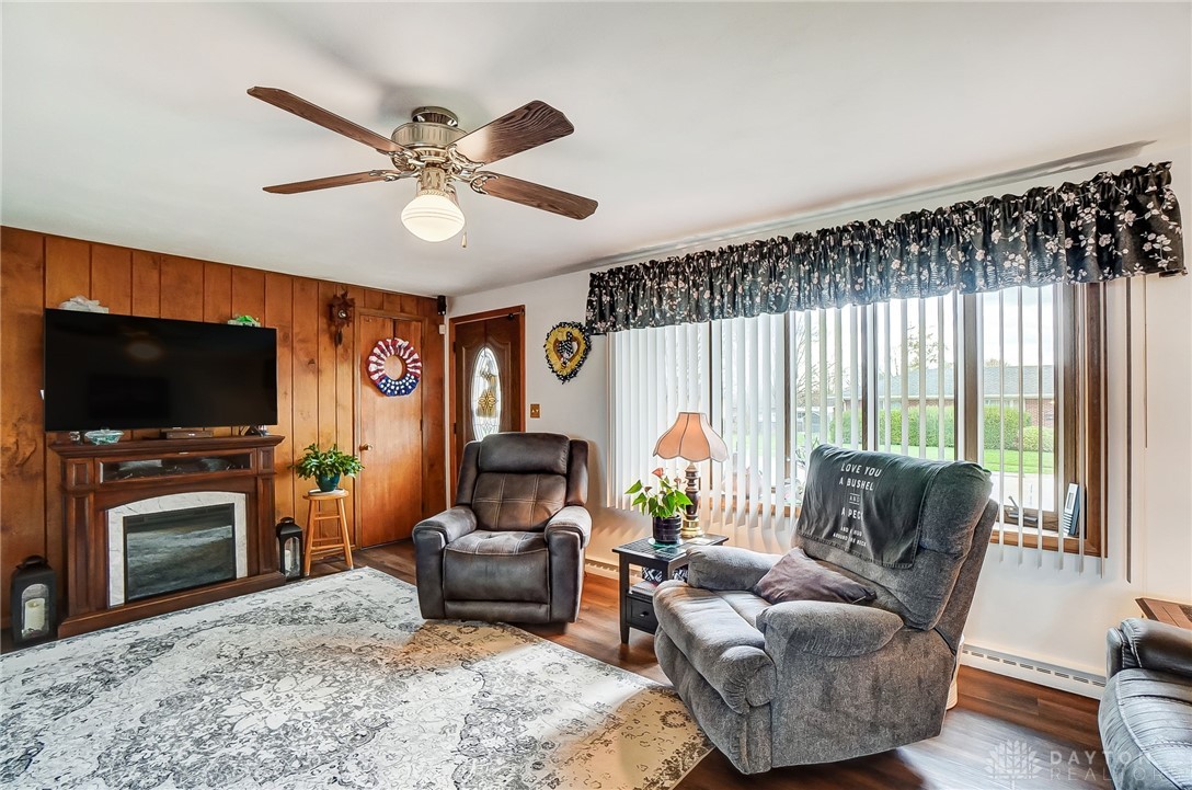1702 Thomas Drive, Springfield, Ohio image 7