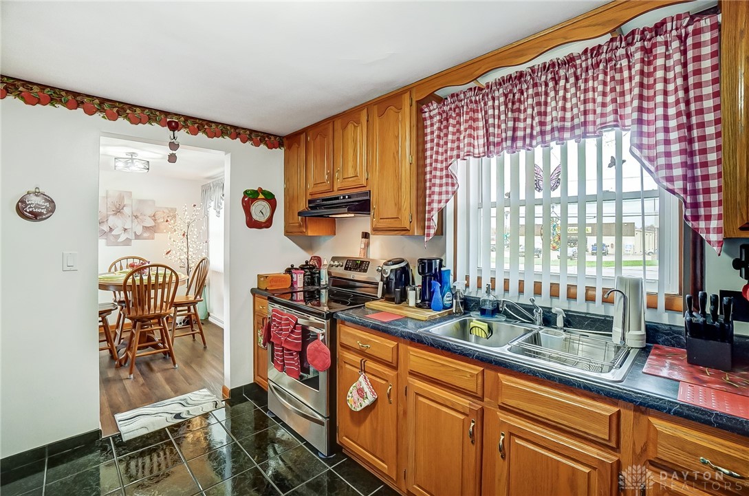 1702 Thomas Drive, Springfield, Ohio image 12