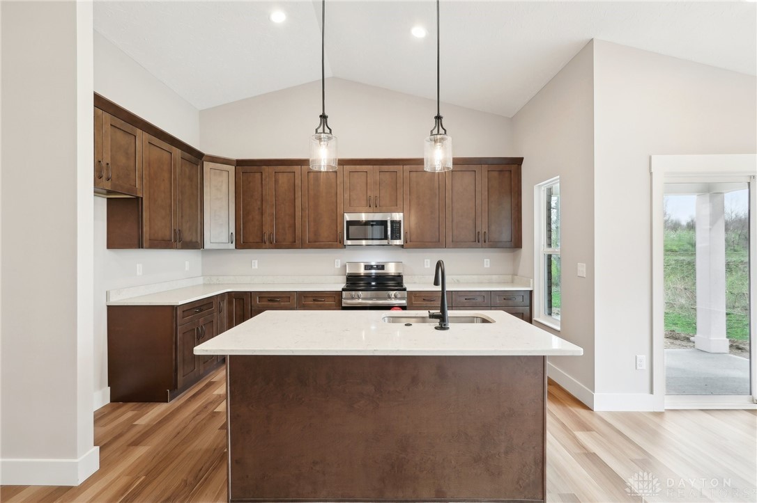 5017 Waterford Lane, Middletown, Ohio image 17