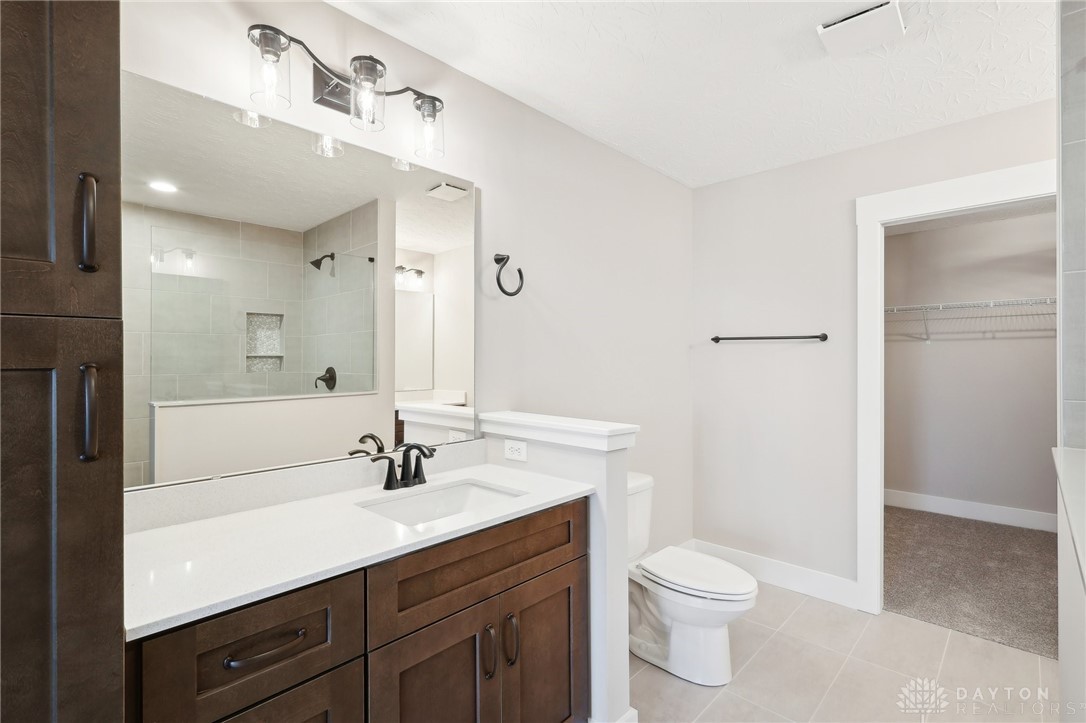 5017 Waterford Lane, Middletown, Ohio image 37