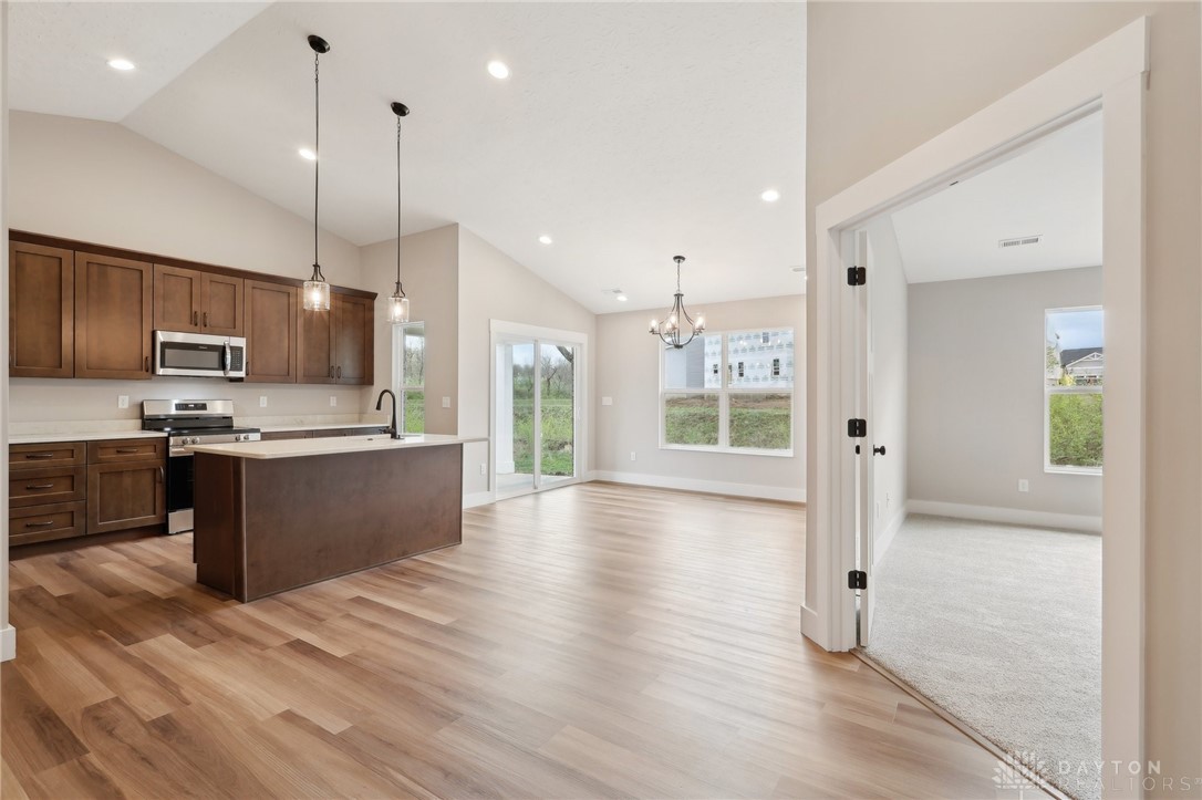 5017 Waterford Lane, Middletown, Ohio image 23