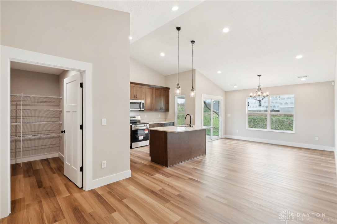 5017 Waterford Lane, Middletown, Ohio image 20