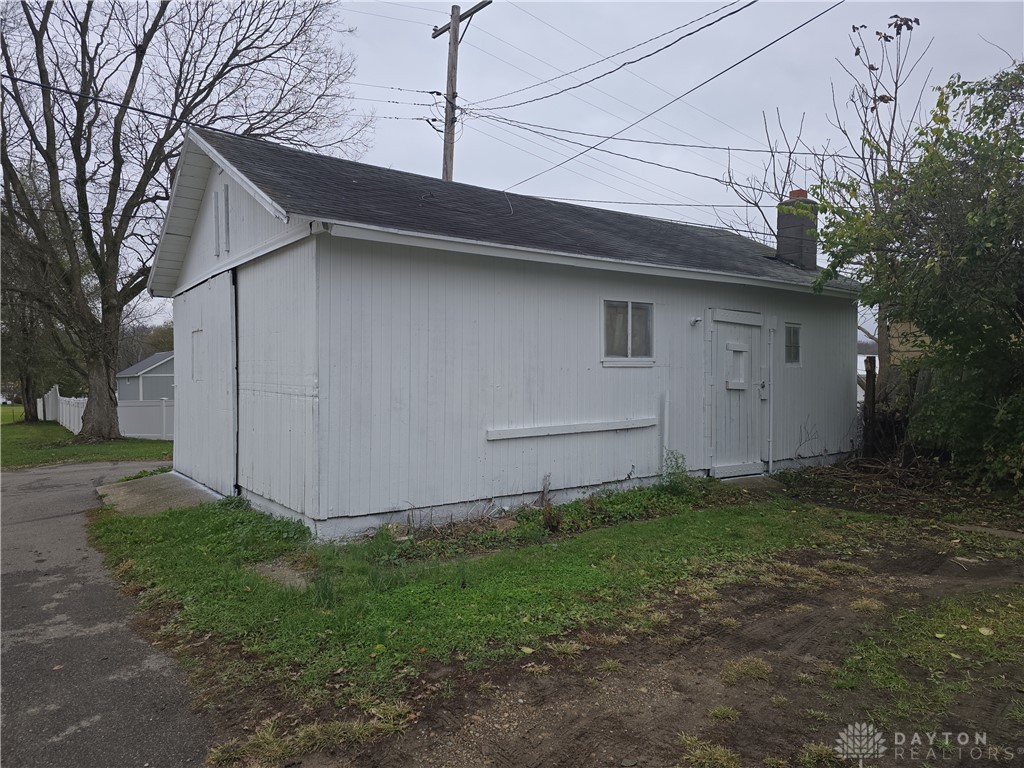 136 N Washington Street, New Paris, Ohio image 8