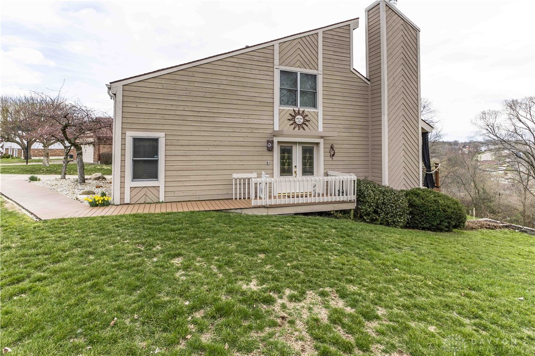 2128 Sir Lockesley Drive, Miamisburg, Ohio image 3