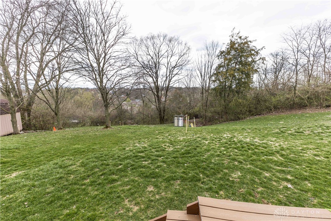 2128 Sir Lockesley Drive, Miamisburg, Ohio image 6