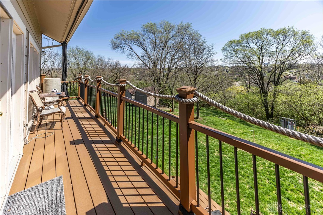 2128 Sir Lockesley Drive, Miamisburg, Ohio image 19