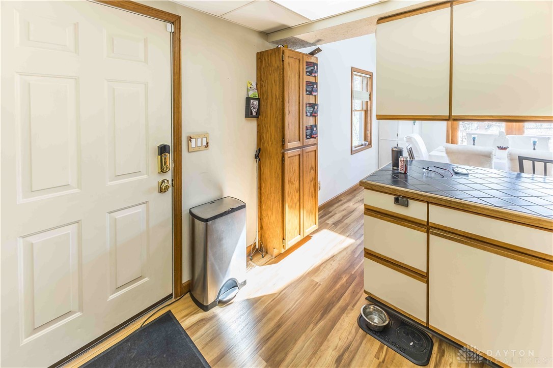 2128 Sir Lockesley Drive, Miamisburg, Ohio image 10