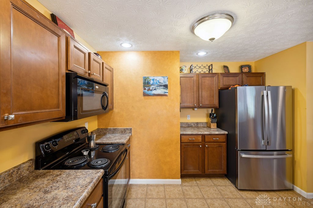 2420 Copley Avenue, Fairborn, Ohio image 11