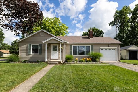Homes For Sale - 1493 Croydon Road<br/> Troy, OH 45373