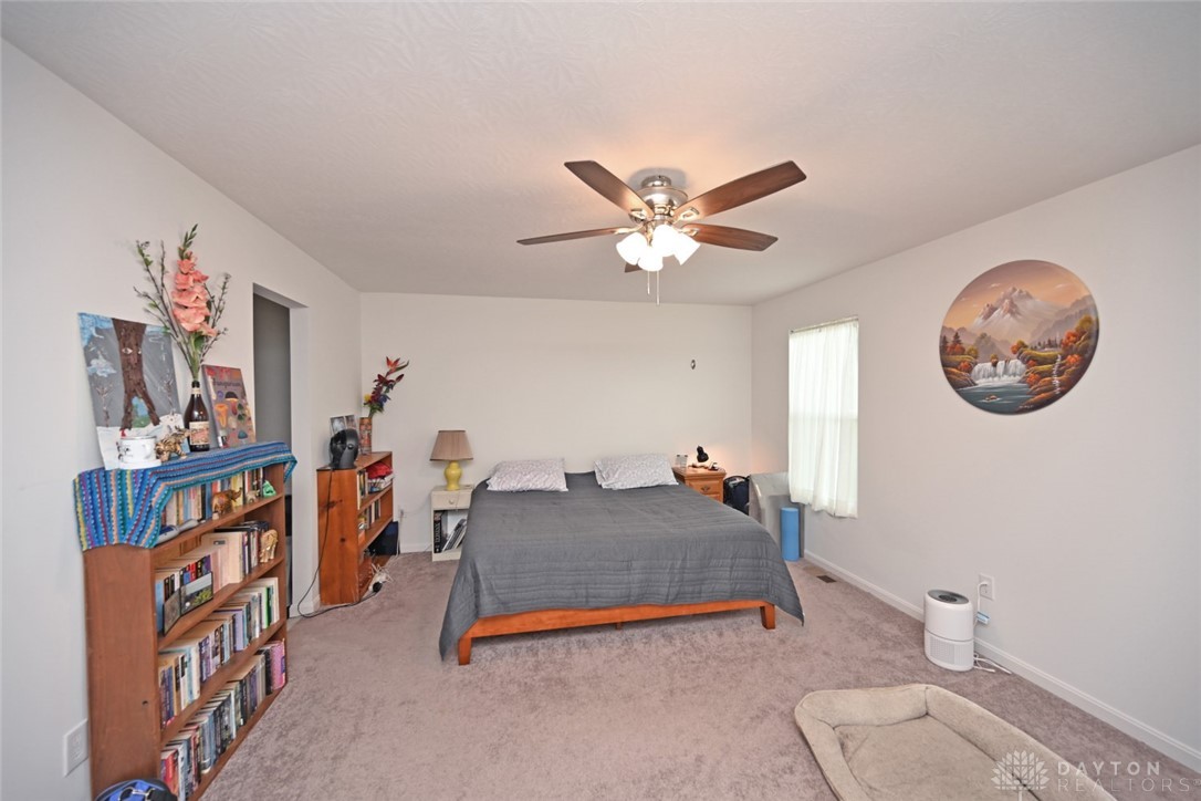 1482 Catford Court, Fairborn, Ohio image 18