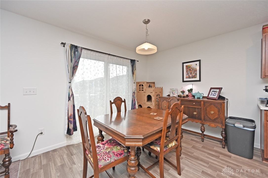 1482 Catford Court, Fairborn, Ohio image 12
