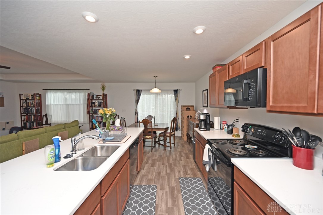 1482 Catford Court, Fairborn, Ohio image 16