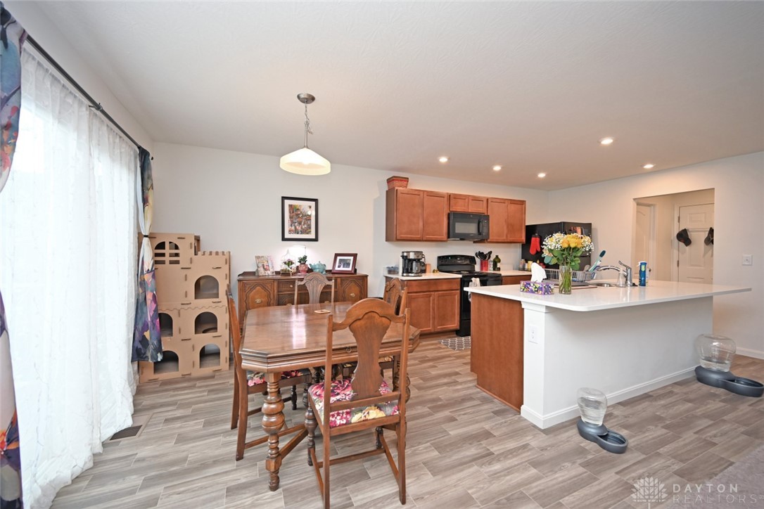 1482 Catford Court, Fairborn, Ohio image 11