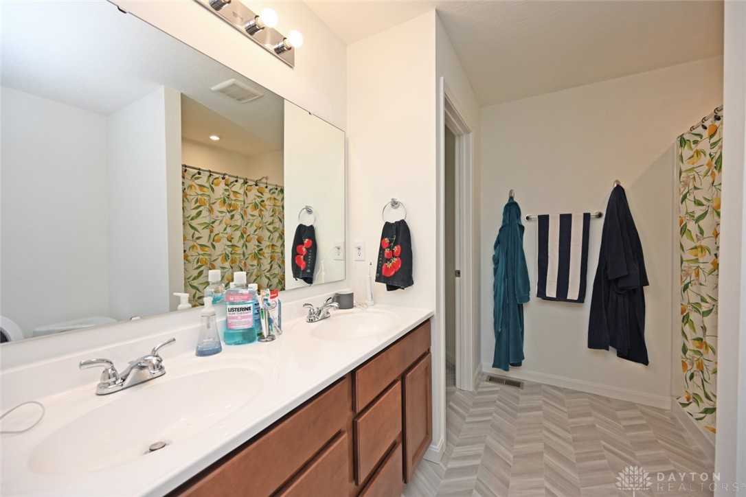 1482 Catford Court, Fairborn, Ohio image 20