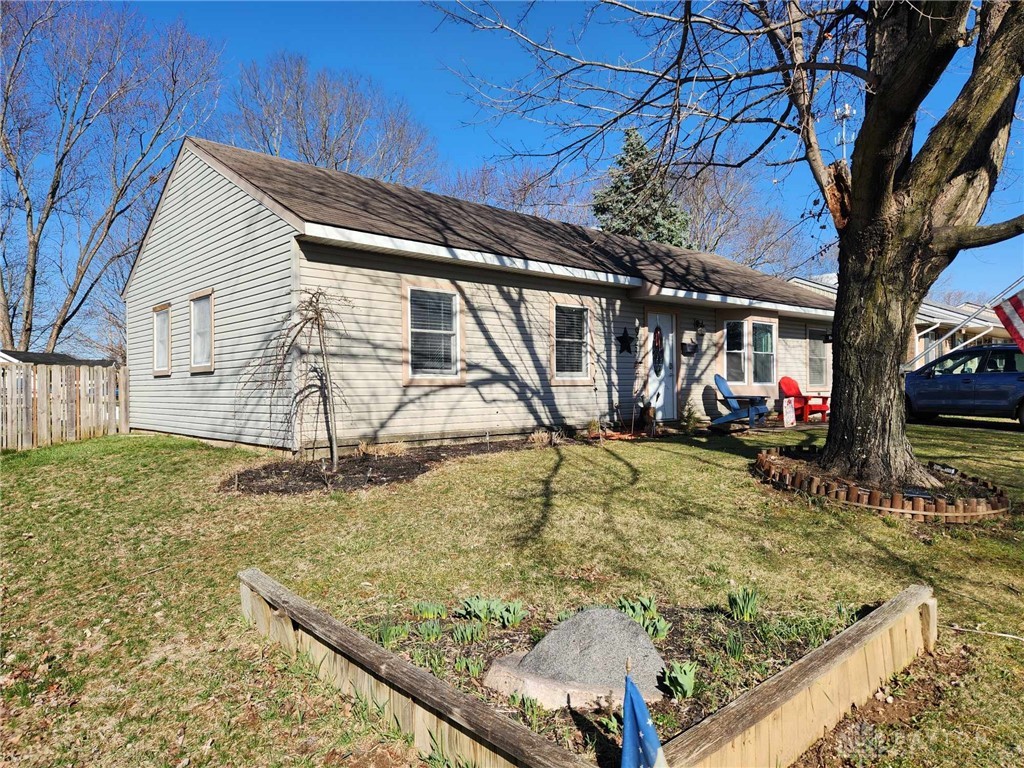 923 Greenheart Drive, New Carlisle, Ohio image 2