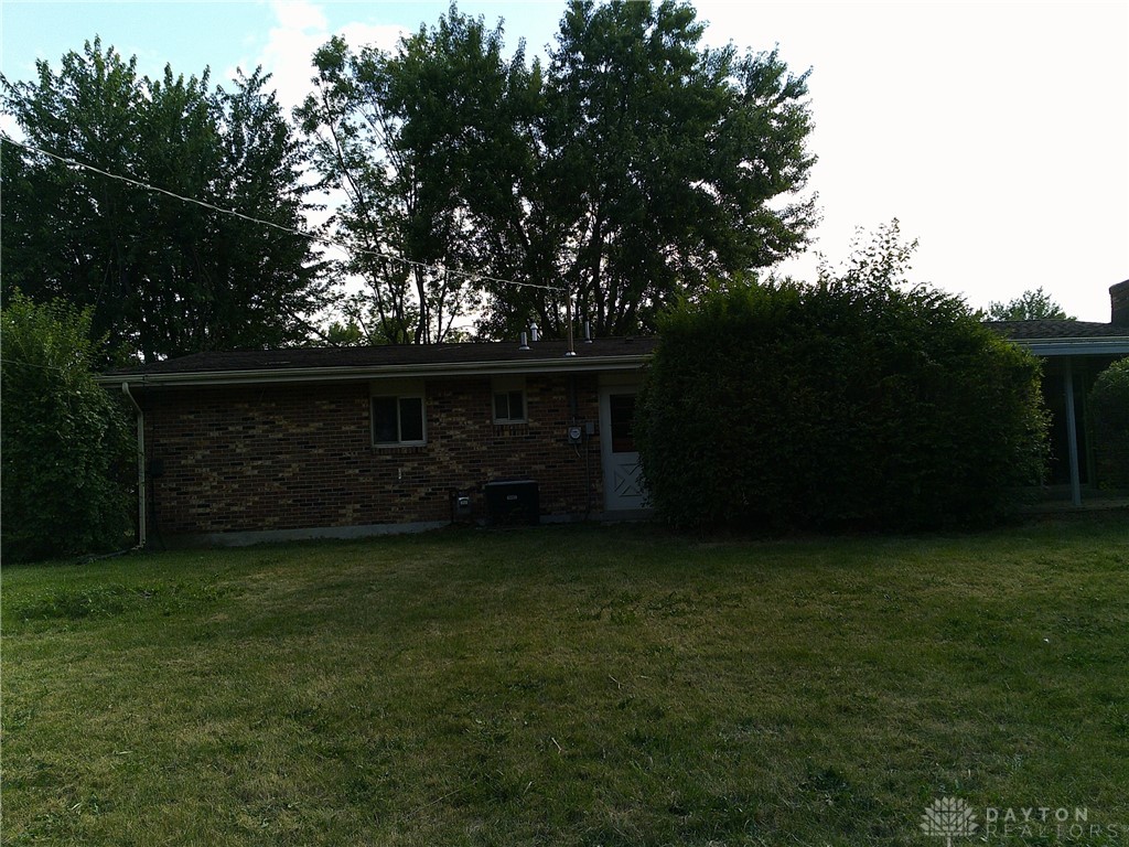 1027 Merrywood Drive, Englewood, Ohio image 2