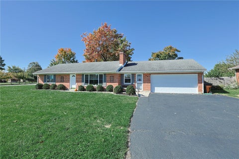 Photo of 915 Taywood Road, Englewood, OH 45322 (MLS # 970634)