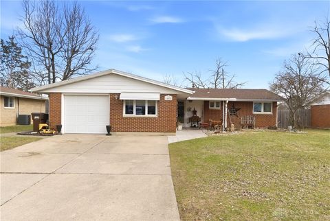 Photo of 1408 Mapleridge Drive, Fairborn, OH 45324 (MLS # 952666)