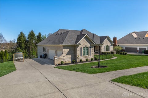 Homes For Sale - 2824 Ash Ridge Drive<br/> Beavercreek, OH 45434