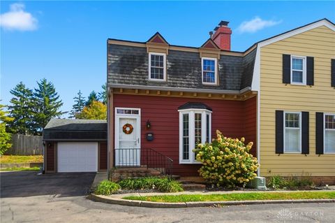 Photo of 59 Wythe Parish Street, Centerville, OH 45459 (MLS # 946407)