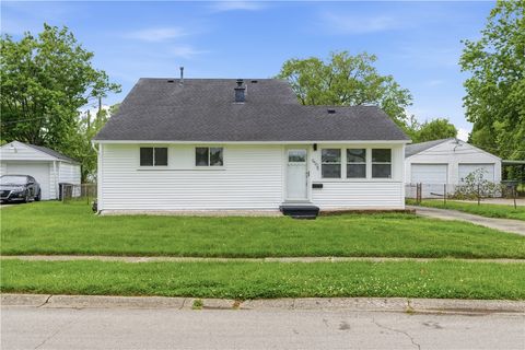 Photo of 5508 Ferngrove Drive, Dayton, OH 45432 (MLS # 958641)