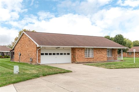 Photo of 5907 Beech Court, Dayton, OH 45424 (MLS # 945975)