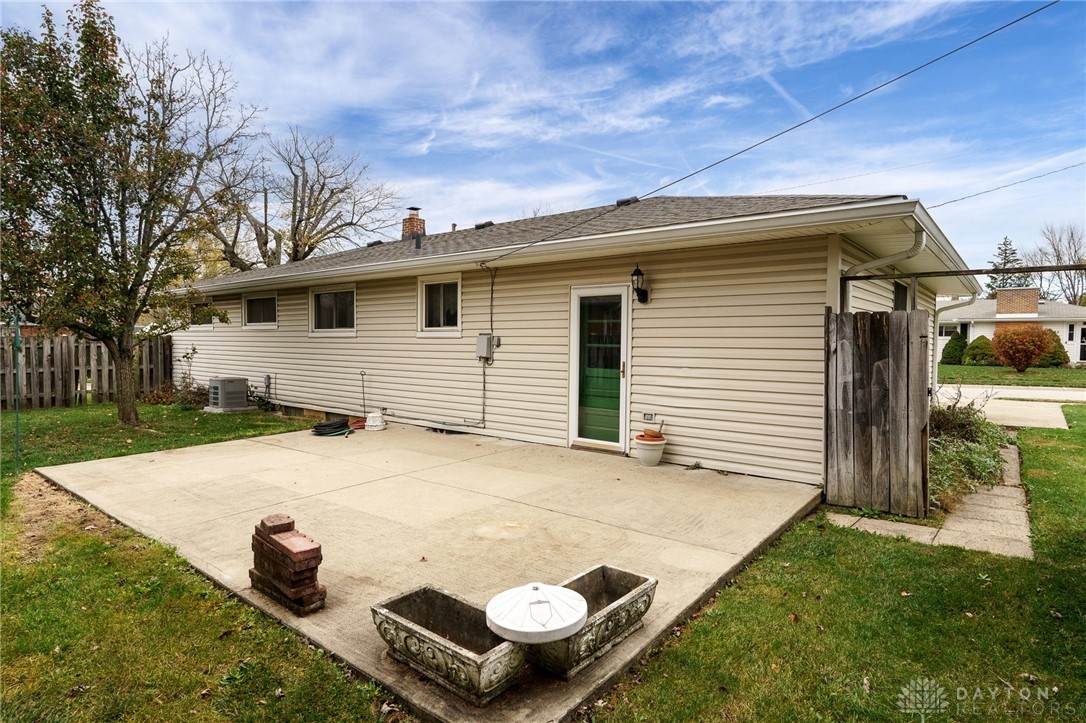 1332 Oakhill Avenue, Fairborn, Ohio image 36