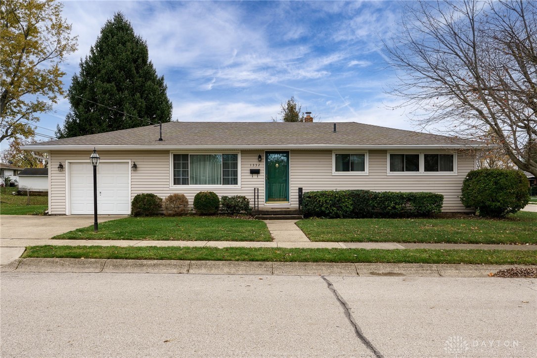 1332 Oakhill Avenue, Fairborn, Ohio image 1