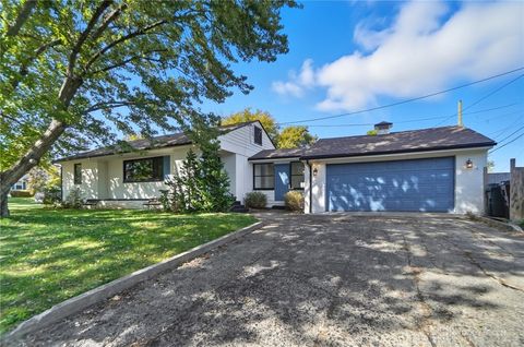 Photo of 1651 Beaverton Drive, Dayton, OH 45429 (MLS # 944983)