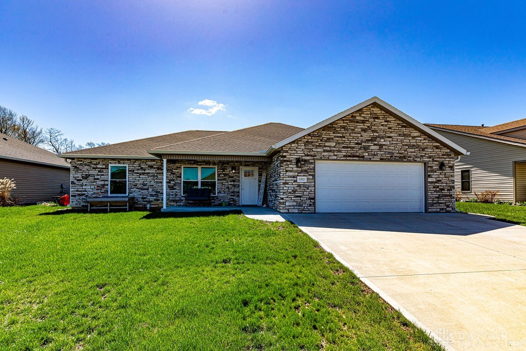 1313 Arrowhead Drive, Piqua, Ohio image 1