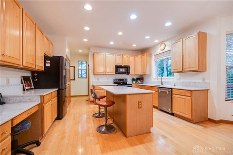 Tiny photo for 2930 Coldwater Court, Dayton, OH 45431 (MLS # 945358)