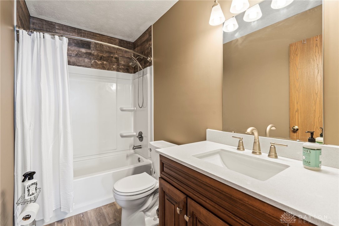 2633 Hasting Court, Troy, Ohio image 37