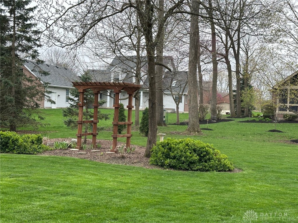1934 Laurel Creek Drive, Troy, Ohio image 5