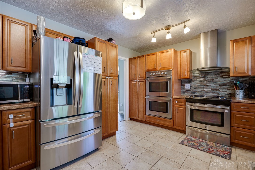 1032 Moccasin Trail, Xenia, Ohio image 13