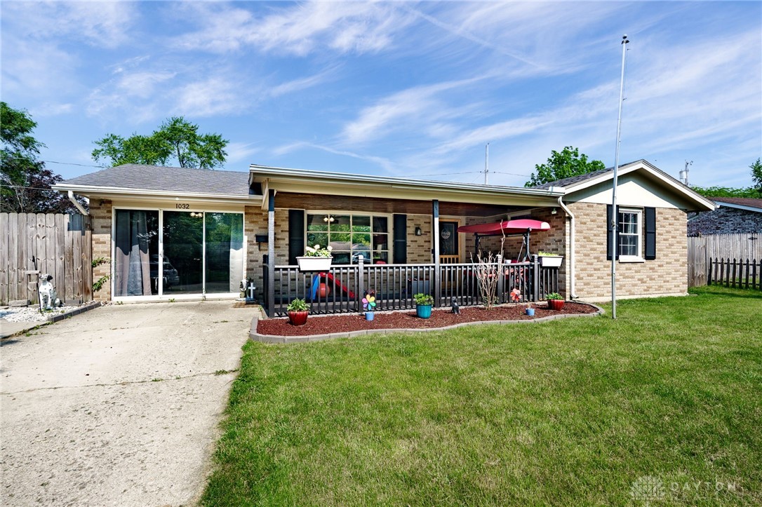 1032 Moccasin Trail, Xenia, Ohio image 3
