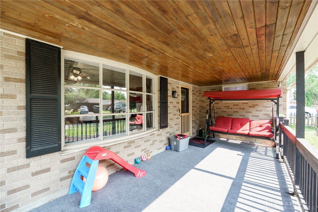 1032 Moccasin Trail, Xenia, Ohio image 4