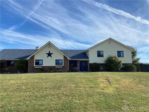 Photo of 2402 Spicer Drive, Beavercreek, OH 45431 (MLS # 944988)