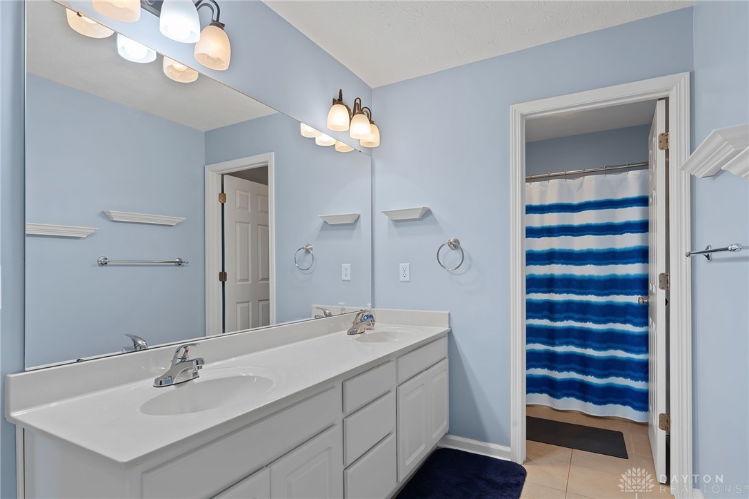 2175 Princess Drive, Beavercreek, Ohio image 23