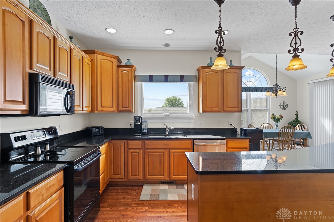 2175 Princess Drive, Beavercreek, Ohio image 13