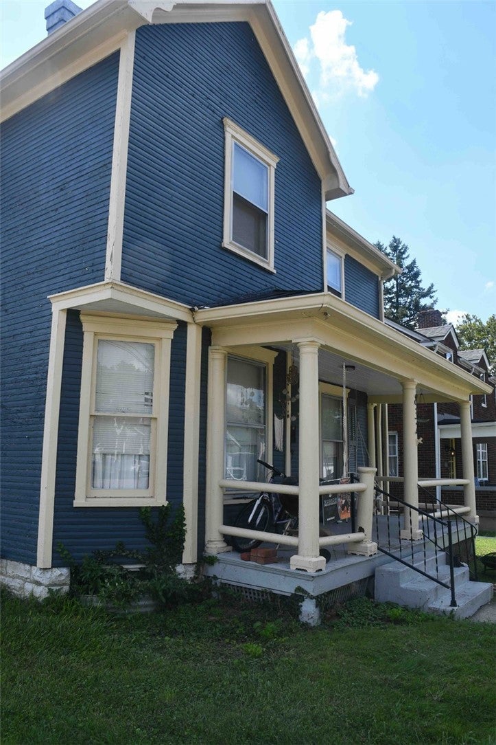 832 E Maple Avenue