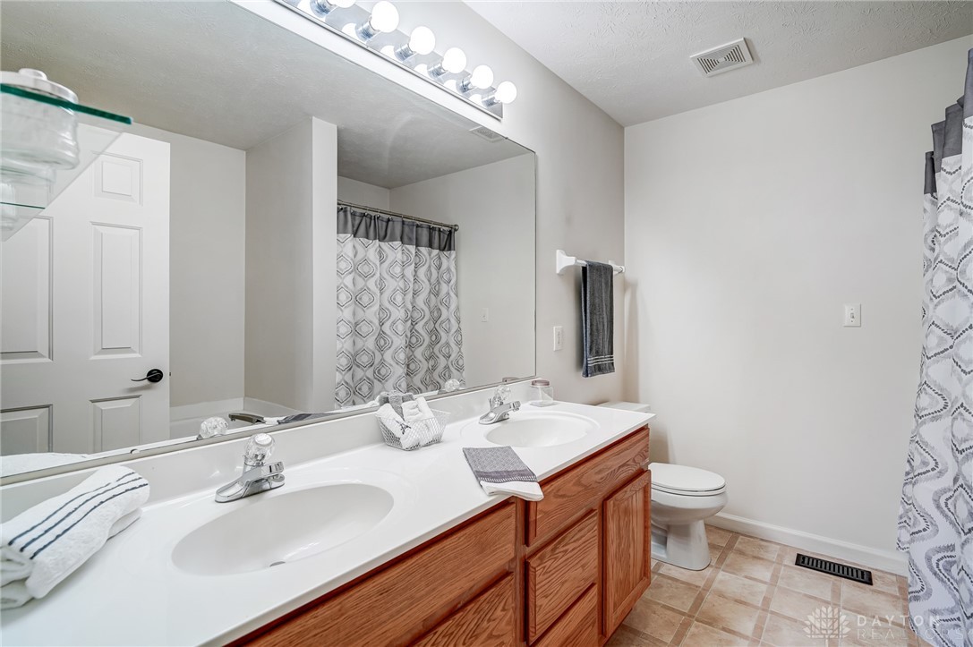 4362 Wood Thrush Court, Miamisburg, Ohio image 13