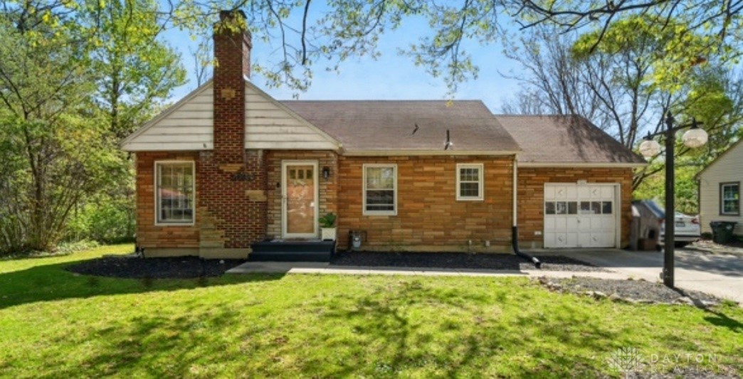 1702 Beaverbrook Drive, Beavercreek, Ohio image 1