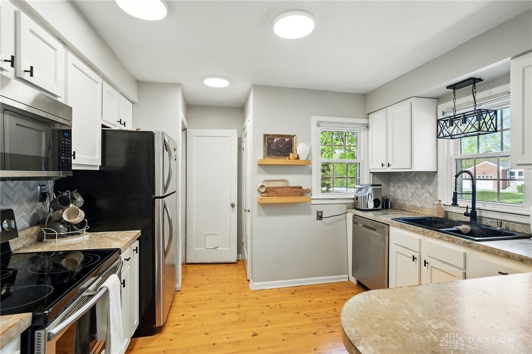 1702 Beaverbrook Drive, Beavercreek, Ohio image 12