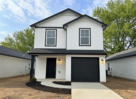 Photo of 1509 Meadow Avenue, Middletown, OH 45044 (MLS # 949531)