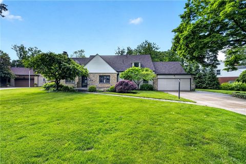 Photo of 3124 Ridgeway Road, Kettering, OH 45419 (MLS # 959343)
