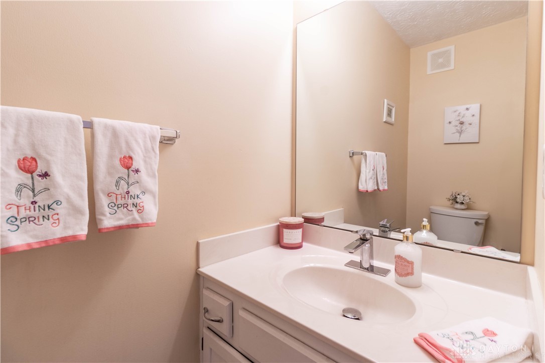 7225 Wethersfield Drive, Maineville, Ohio image 12